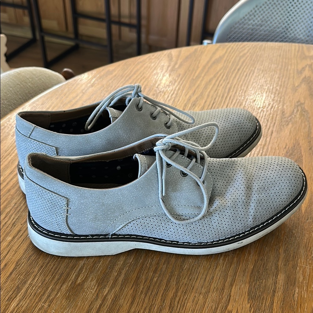 Steve Madden Gray Oxford Shoes with Suede Finish